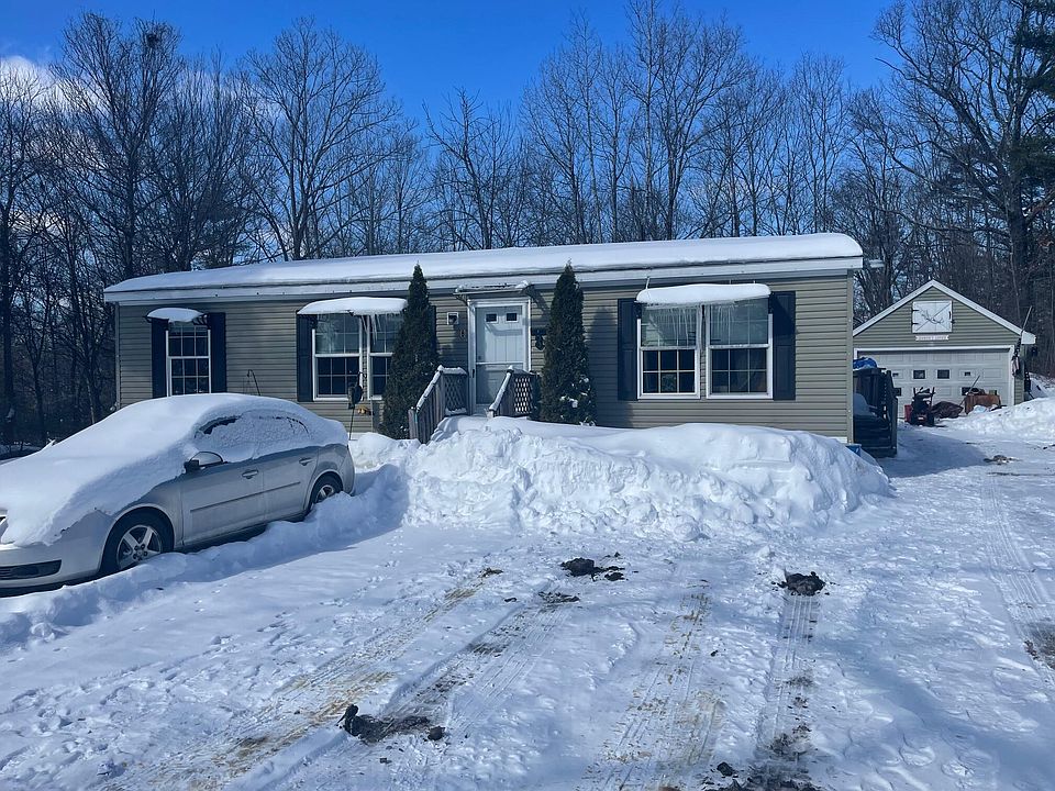 1st image of 8 Hemlock Street