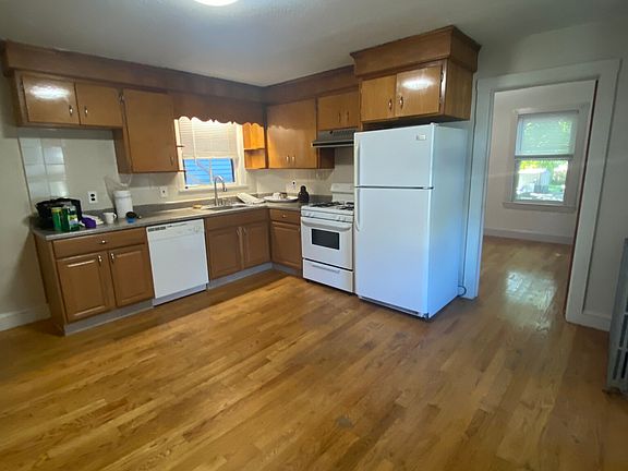 Large eat-in kitchen
