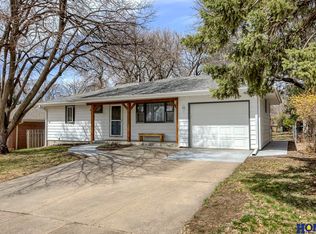 7030 Dudley St, Lincoln, NE 68505