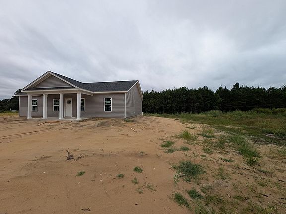 2nd image of 8610 Black Creek Rd.