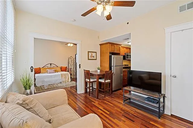 1224 Saint Charles Ave #214 — Photo 12