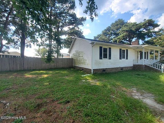 3rd image of 446 Farmingwood Road