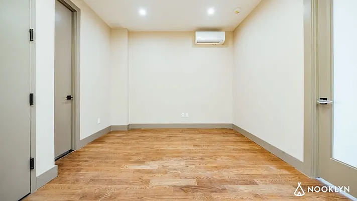 Rented by Nooklyn NYC LLC | media 15