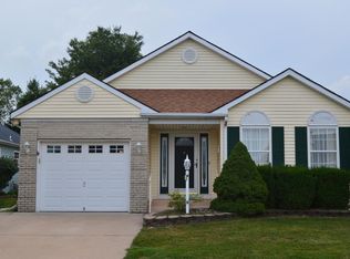 15 Colwyn Way, Toms River, NJ 08757