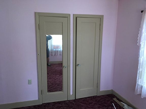 3rd image of 312 N Washington St