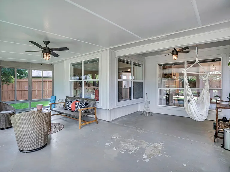 2709 Greenbriar Ct — Photo 22