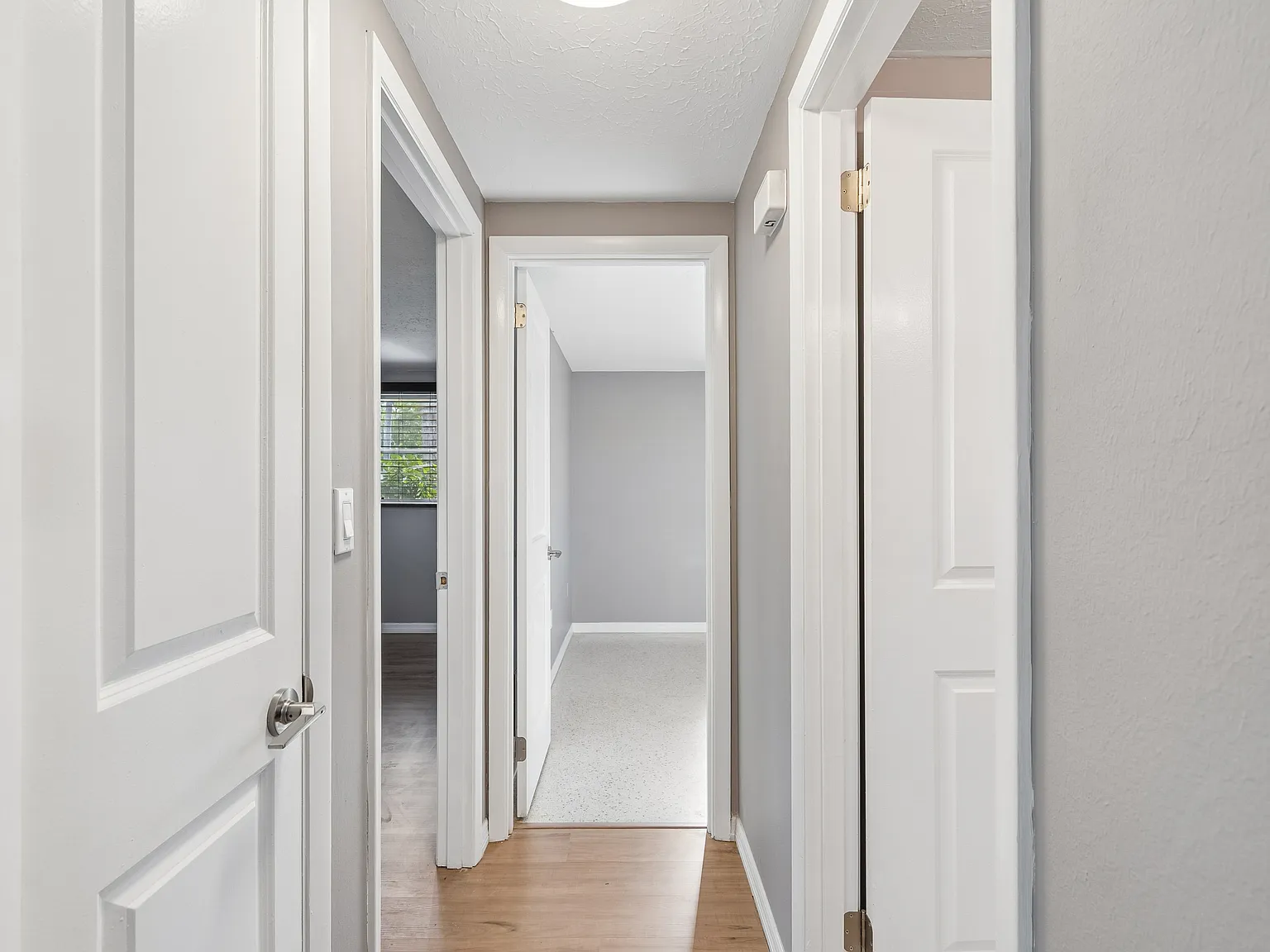 3 bed, 1118 sqft, $2,200 — Photo 4