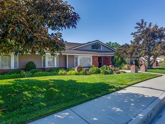 3rd image of 1218 Foxglove Ct