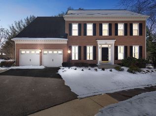 1516 Defoe St, Rockville, MD 20850