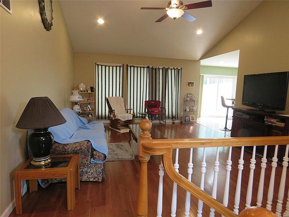 5th image of 607 Rock Creek Dr