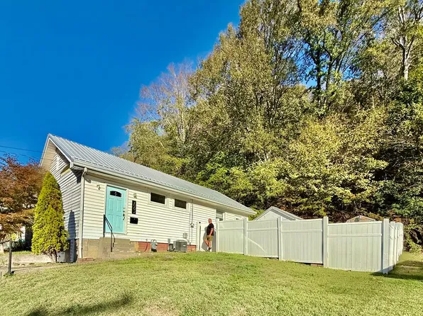 2002 Mabert Rd, Portsmouth, OH 45662