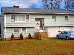 18 Pert St, Trumbull, CT 06611