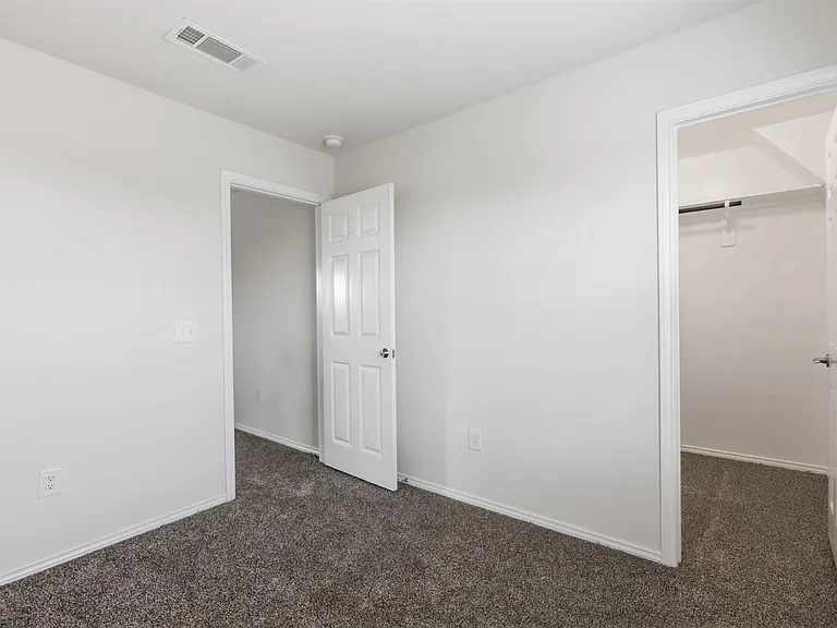 5718 Savanna Pasture Rd — Photo 31