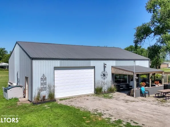 407 W Pleasant, Cincinnati, IA 52549