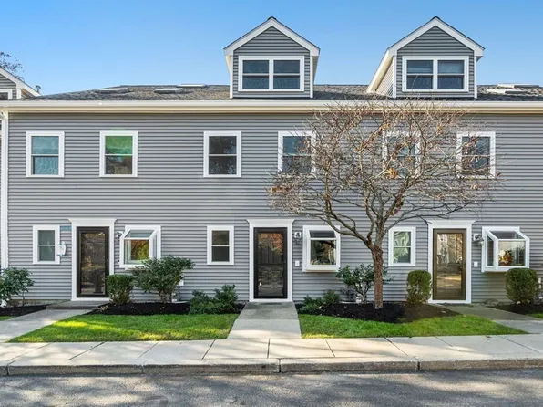 1202 Lagrange St #1202, Chestnut Hill, MA 02467
