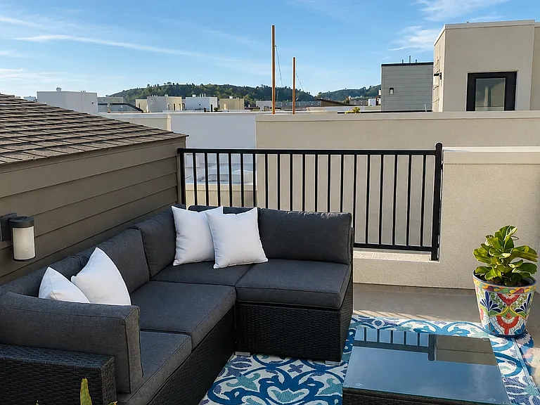 1525 Latitudes Way — Photo 5