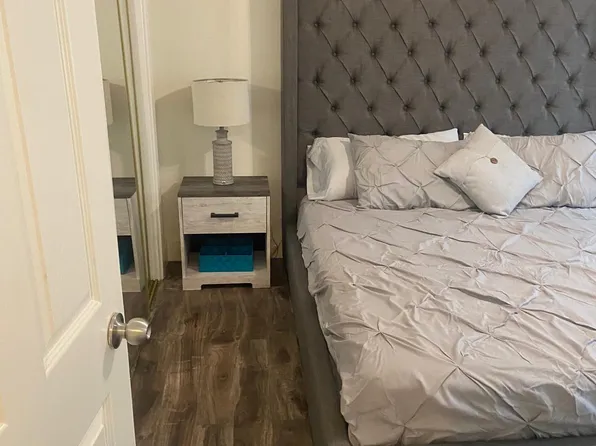 6477 1/4 Lexington Ave, Los Angeles, CA 90038