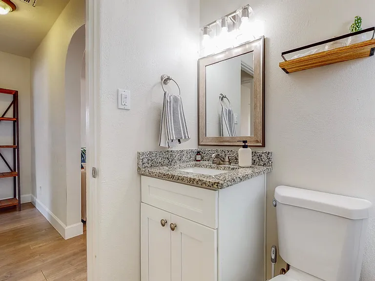 527 Gene Ave NW — Photo 29