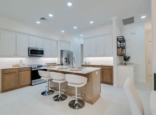 2005 Bridgepointe Cir UNIT 98, Vero Beach, FL 32967