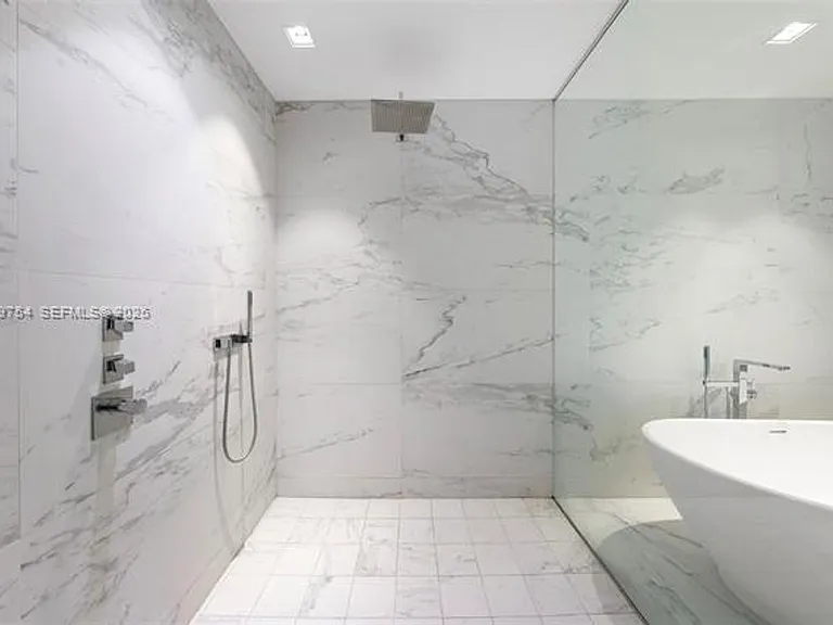 1000 Biscayne Blvd #1201 — Photo 90