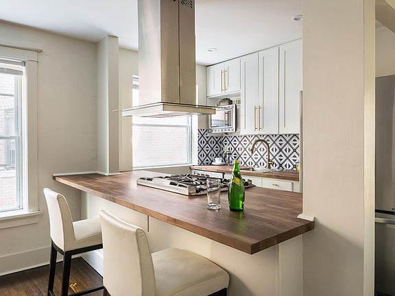 3rd image of 4456 McPherson Ave APT 2W