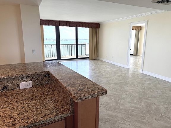 5th image of 5200 N Flagler Drive #1604