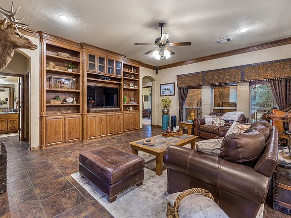 4th image of 295 Lone Oak Rd