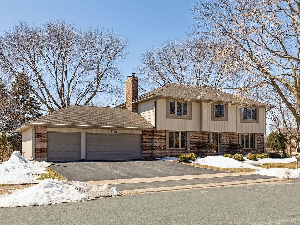 9342 Hyland Creek Rd, Bloomington, MN 55437 | Zillow