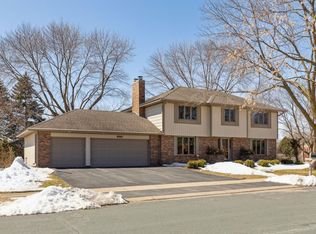 9342 Hyland Creek Rd, Bloomington, MN 55437