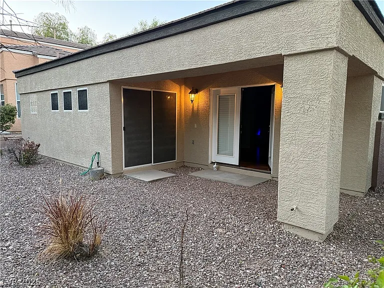 10529 Allthorn Ave — Photo 8