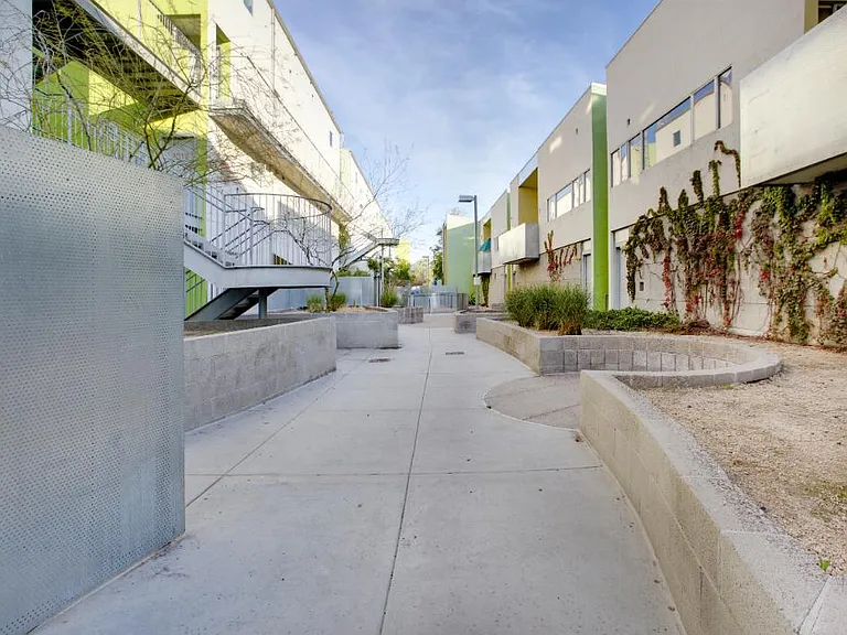 1111 W University Dr #1021 — Photo 25