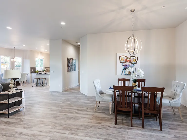 924 Vera Ave — Photo 4