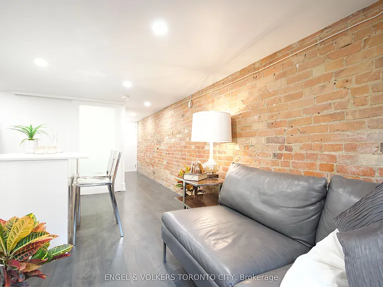 173 Carlton St #1 — Photo 9