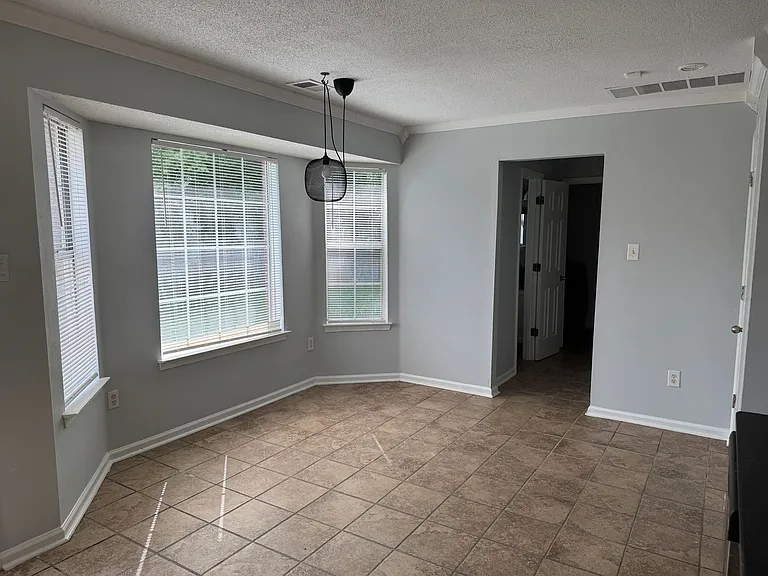 12607 Hunters Forest Cv — Photo 6