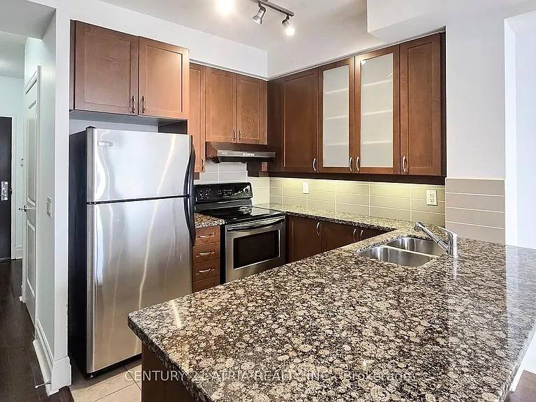 57 Upper Duke Cres #311D — Photo 19