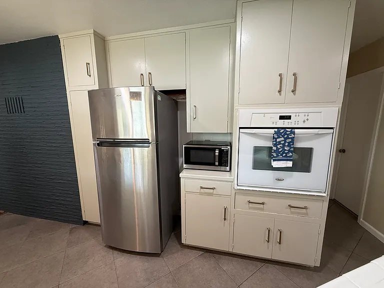 456 Hollywood Ave — Photo 14