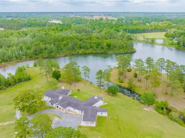 5900 McDonald Rd, Theodore, AL 36582