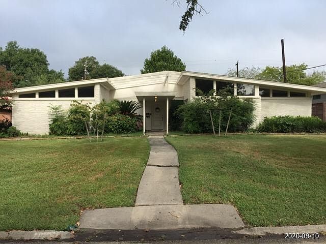1st image of 10214 Cliffwood Dr