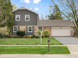 560 Checker Dr, Buffalo Grove, IL