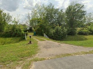 6775 Us Highway 90, Grand Ridge, FL 32442