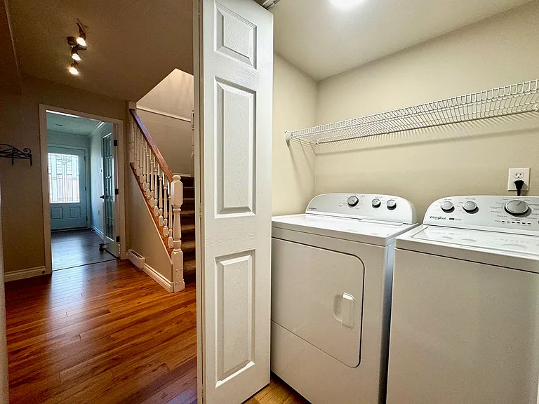 1032 Cornwall Dr — Photo 19