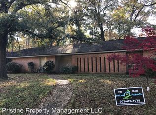 904 Le Duke Blvd, Longview, TX 75601