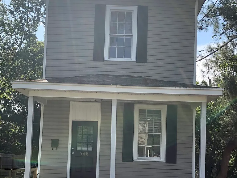 748 Maryland St — Photo 2