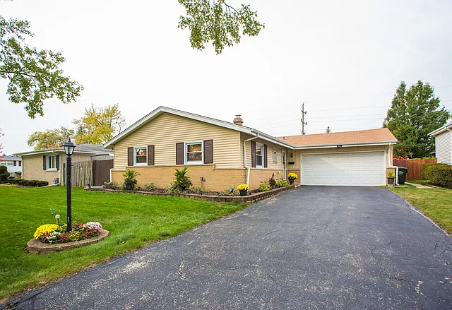 932 Timothy Ln photo 1