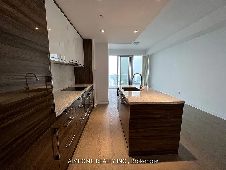 488 University Ave #5103 — Photo 10
