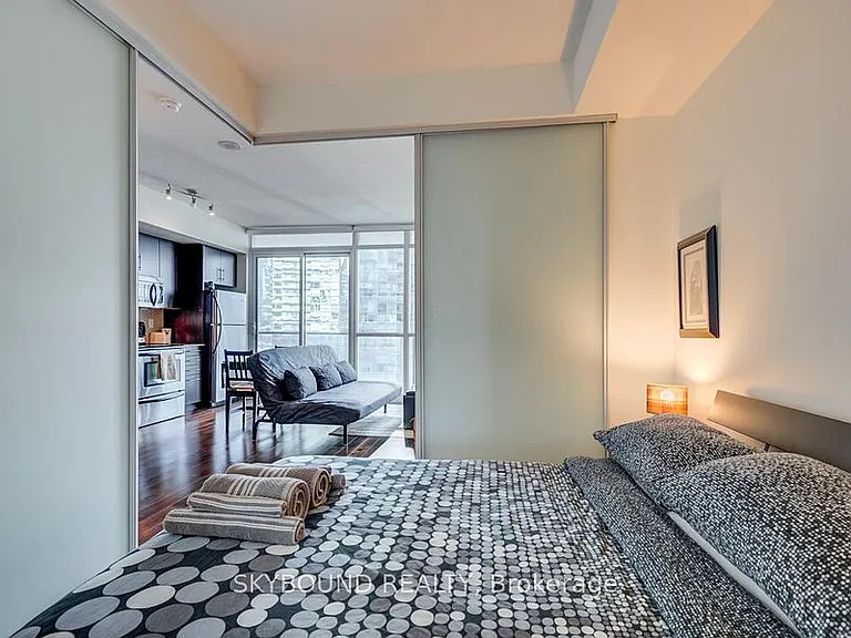 55 Bremner Blvd #2709 — Photo 33