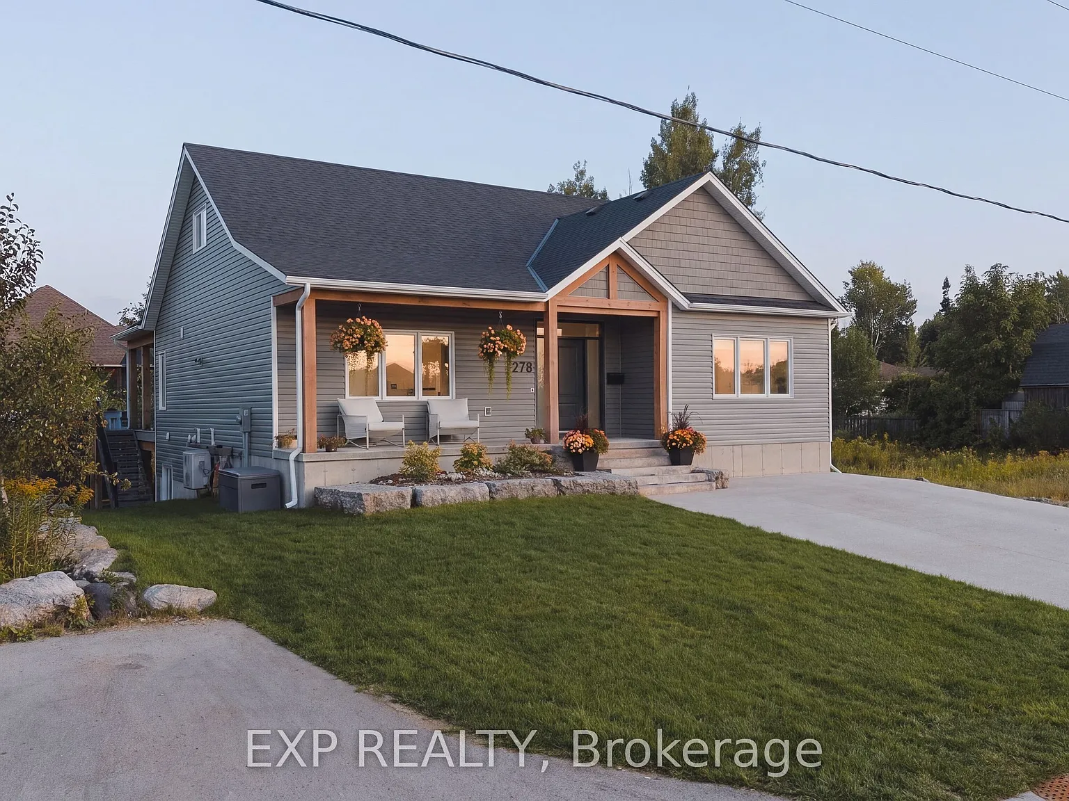 3 bed, $3,100 — Photo 2