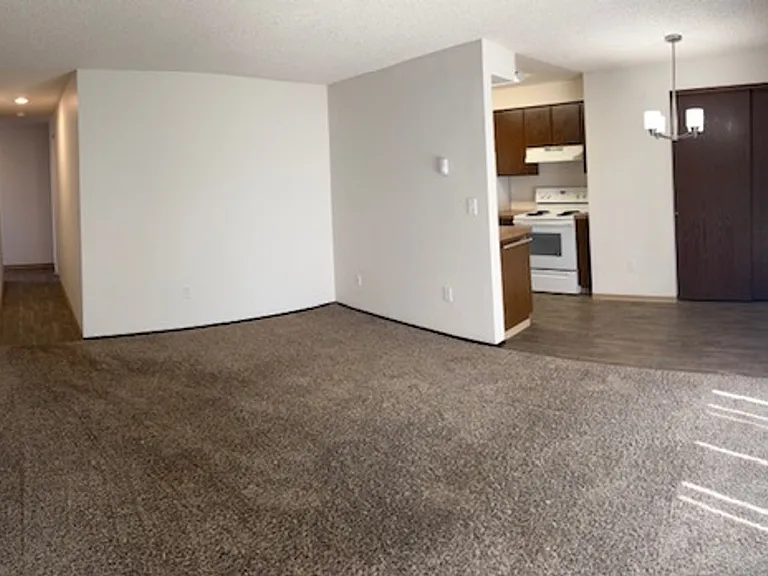 22 N Willow Rd — Photo 10