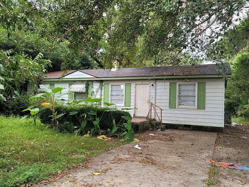 2nd image of 910 Rood St