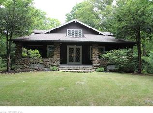 377 Amity Rd, Woodbridge, CT 06525